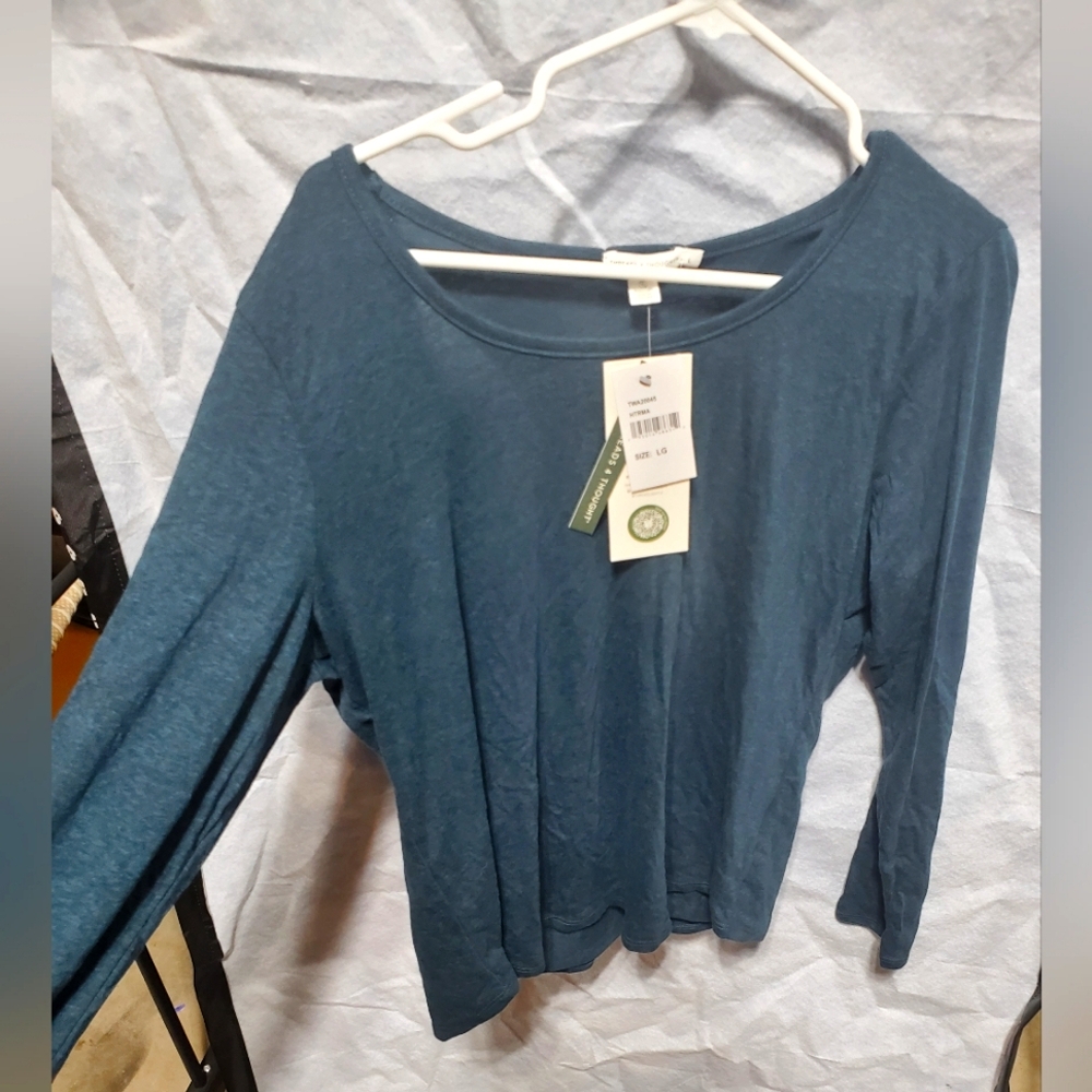 Threads 4 Thought cut out back, long sleeve, size L